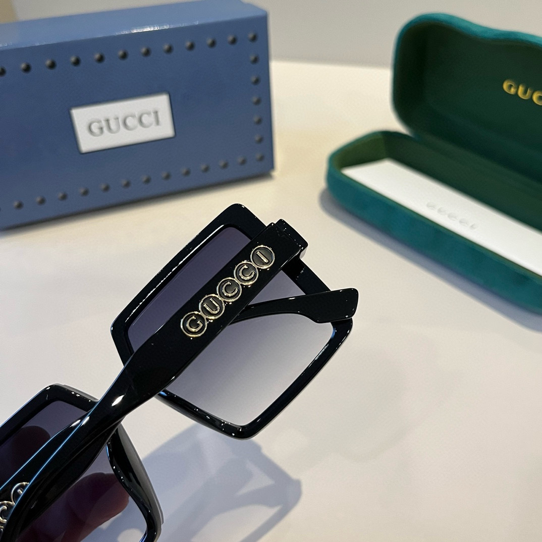 Gucci Square Frame Sunglasses