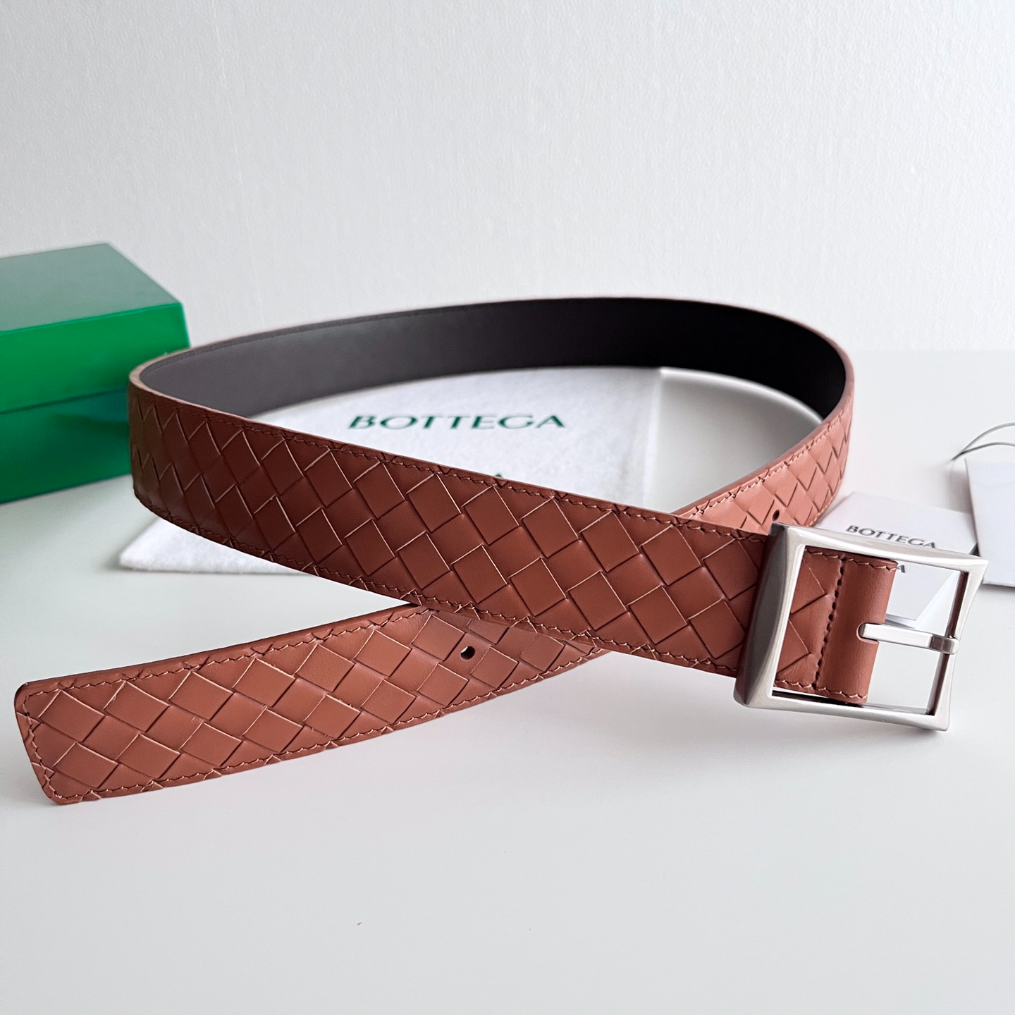 Bottega Veneta intreccio woven cowhide double-sided waistband with a width of 3.5cm