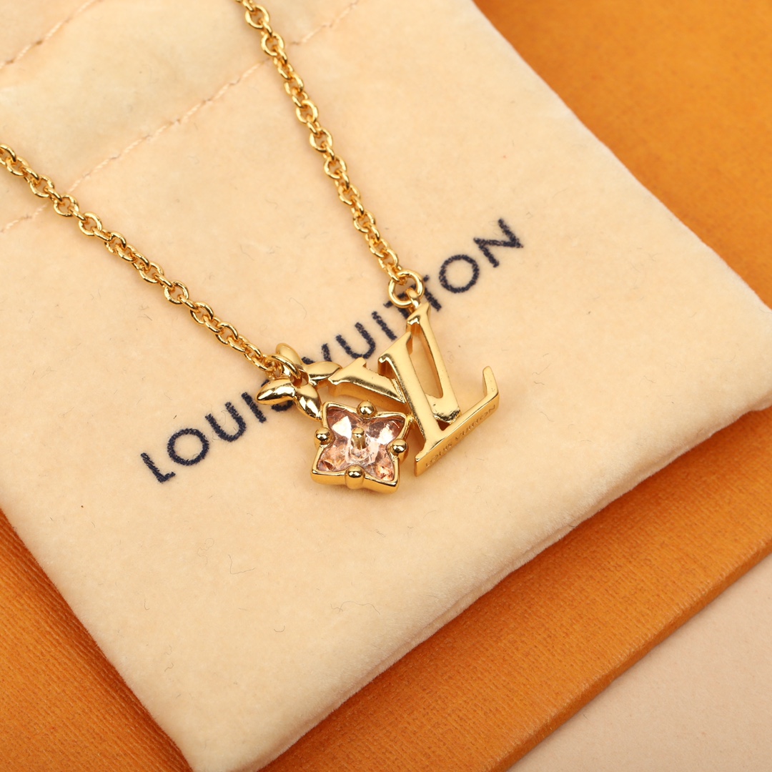 Louis Vuitton Pink Diamond Four-Leaf Clover Necklace