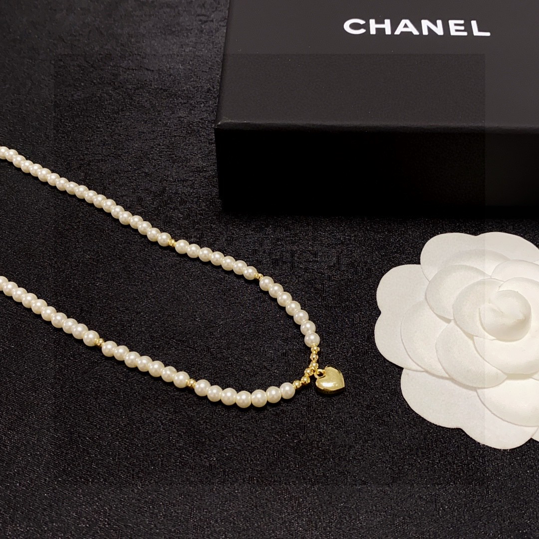 Chanel New Korean Pearl Necklace