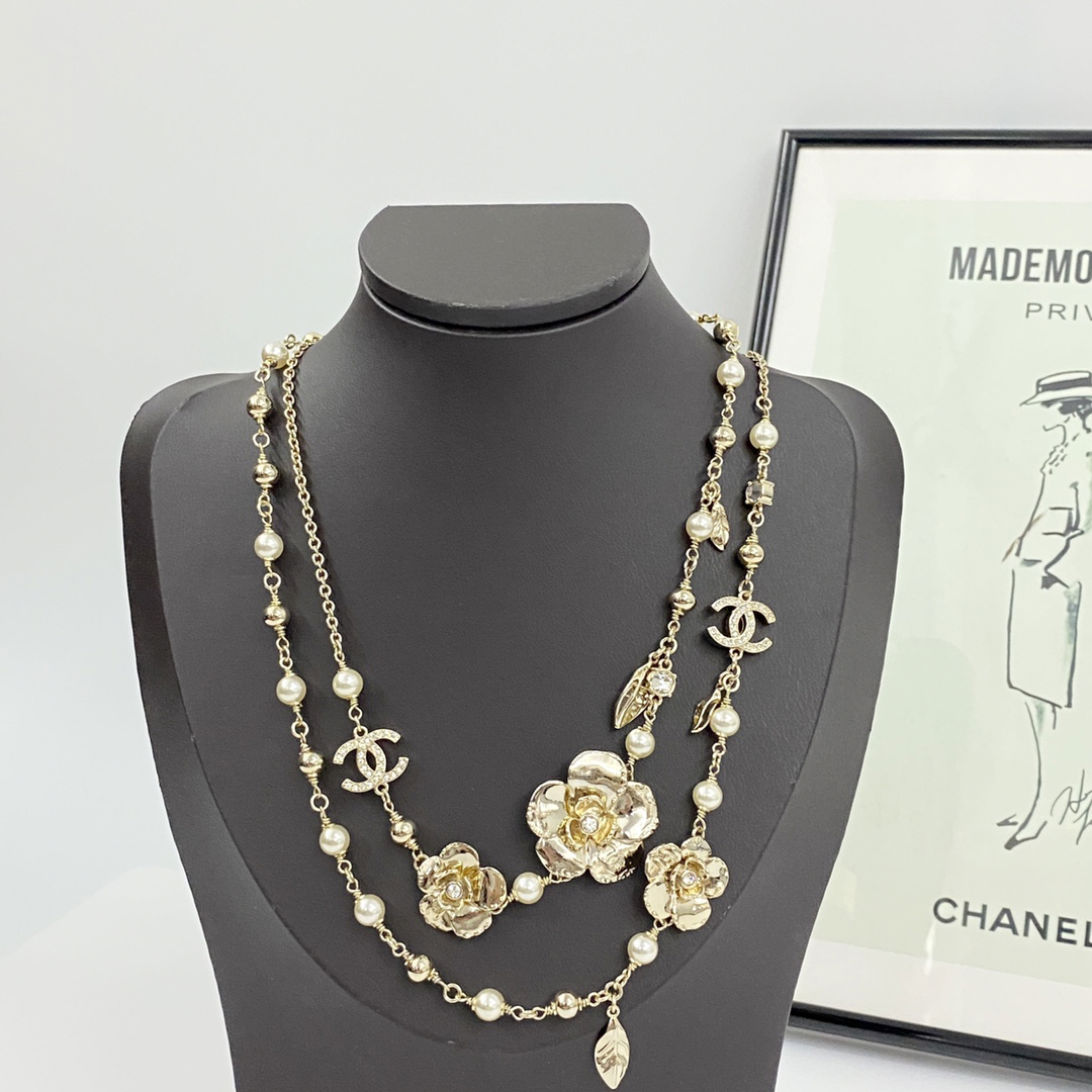 CHAN 24 Camellia Double C Pearl Necklace