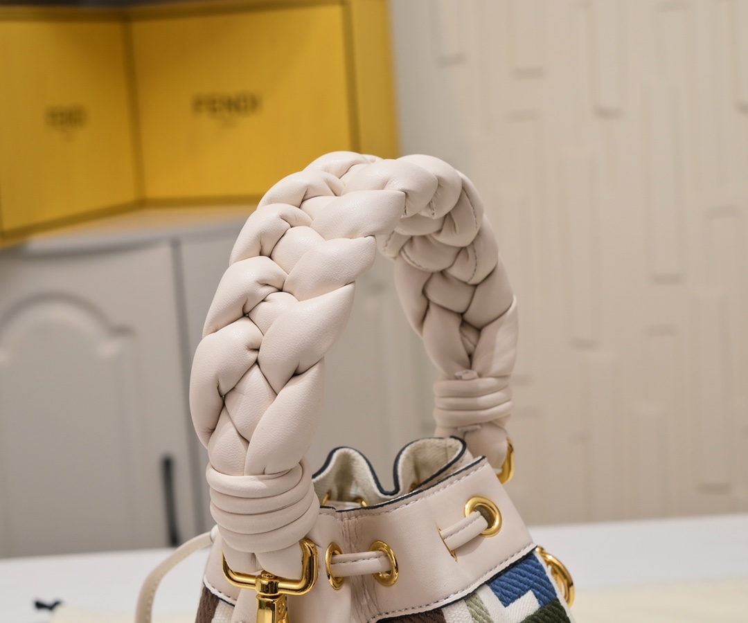 FENDI Braided Handle Bucket Bag 0189