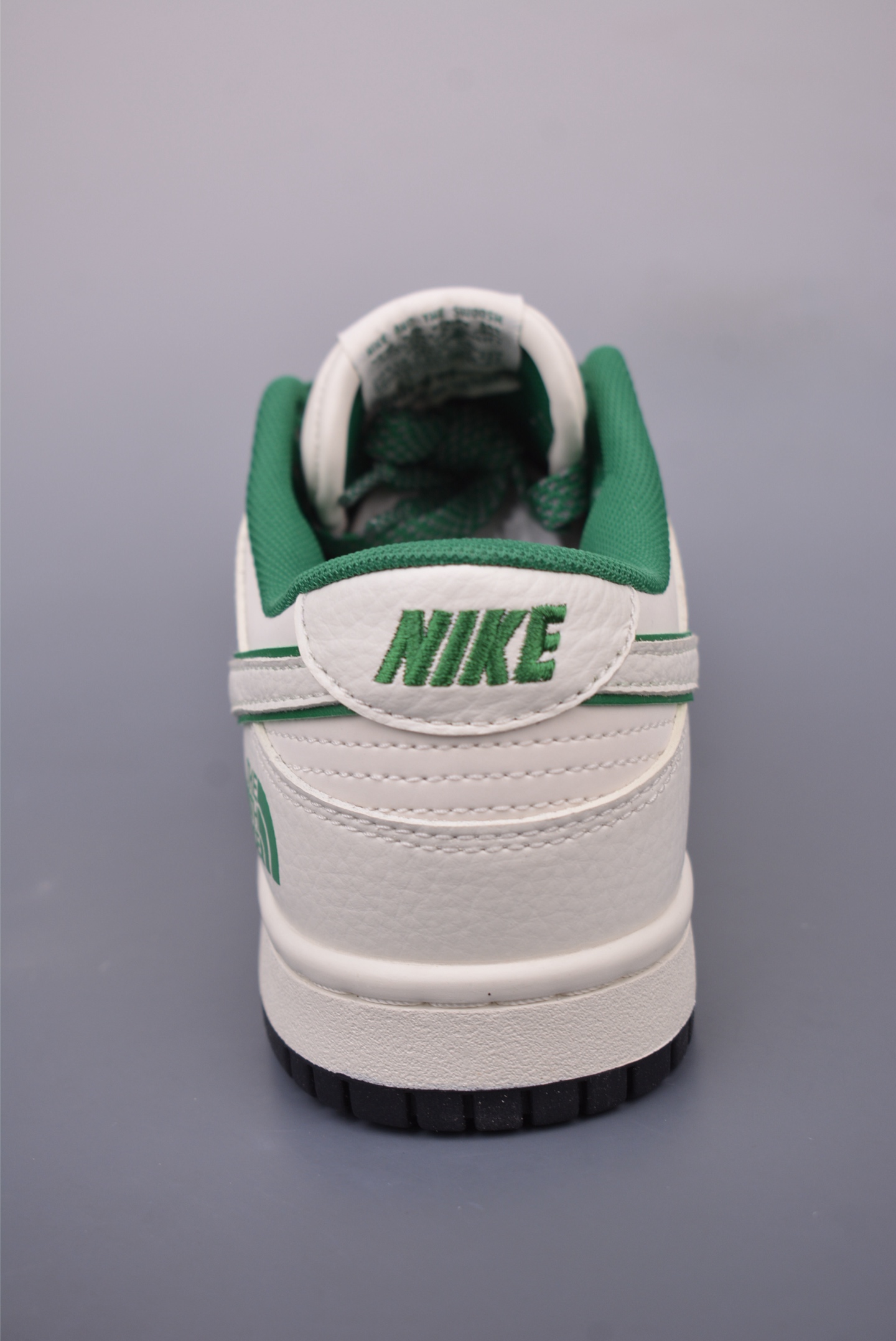 The North Face x Nike SB Dunk Low sneakers off-white green CY5979-112