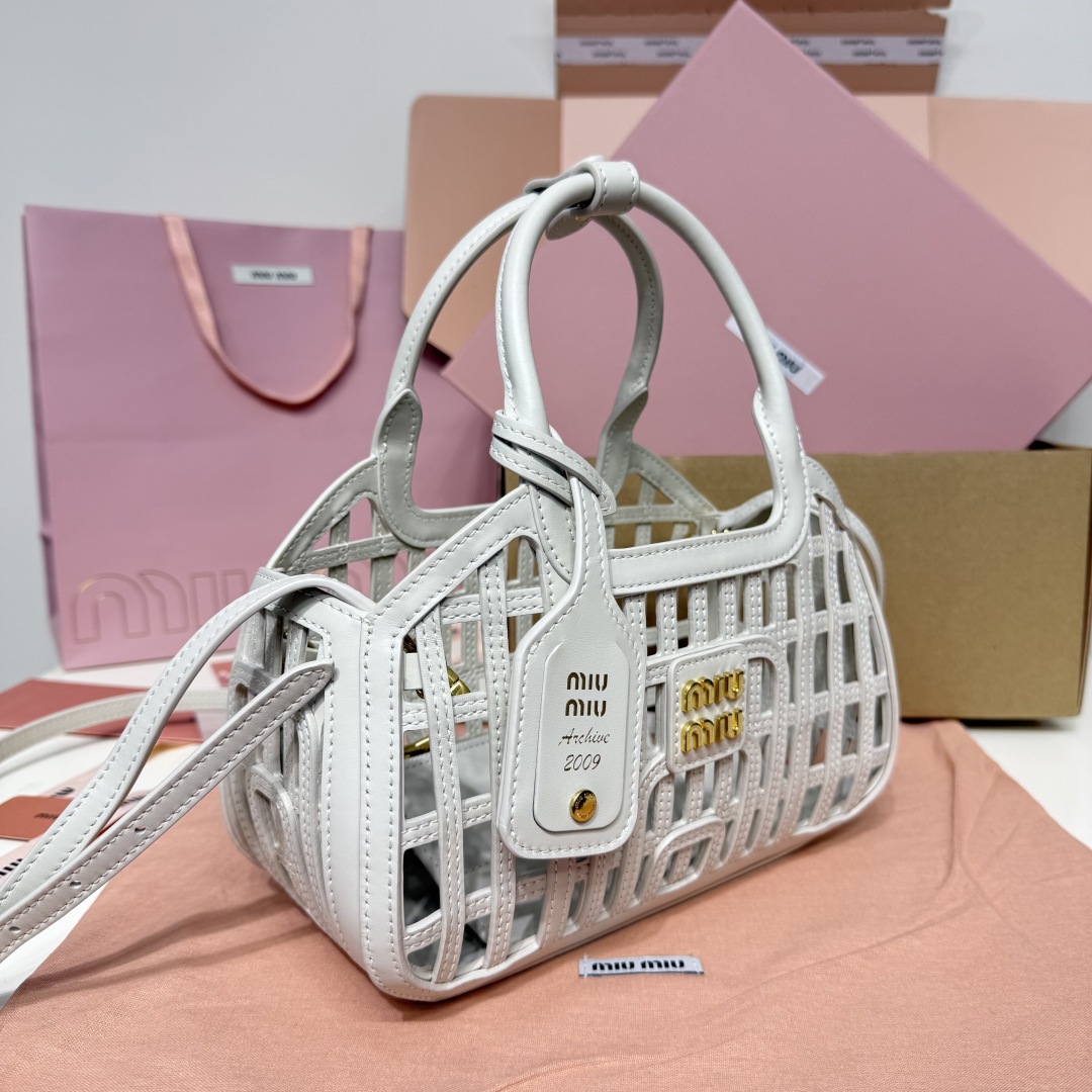 Miu Miu Naa leather bag 5BA294