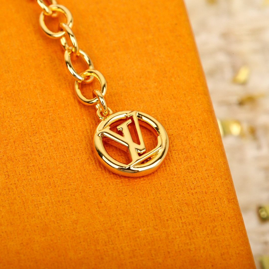 Louis Vuitton Heart Diamond Necklace