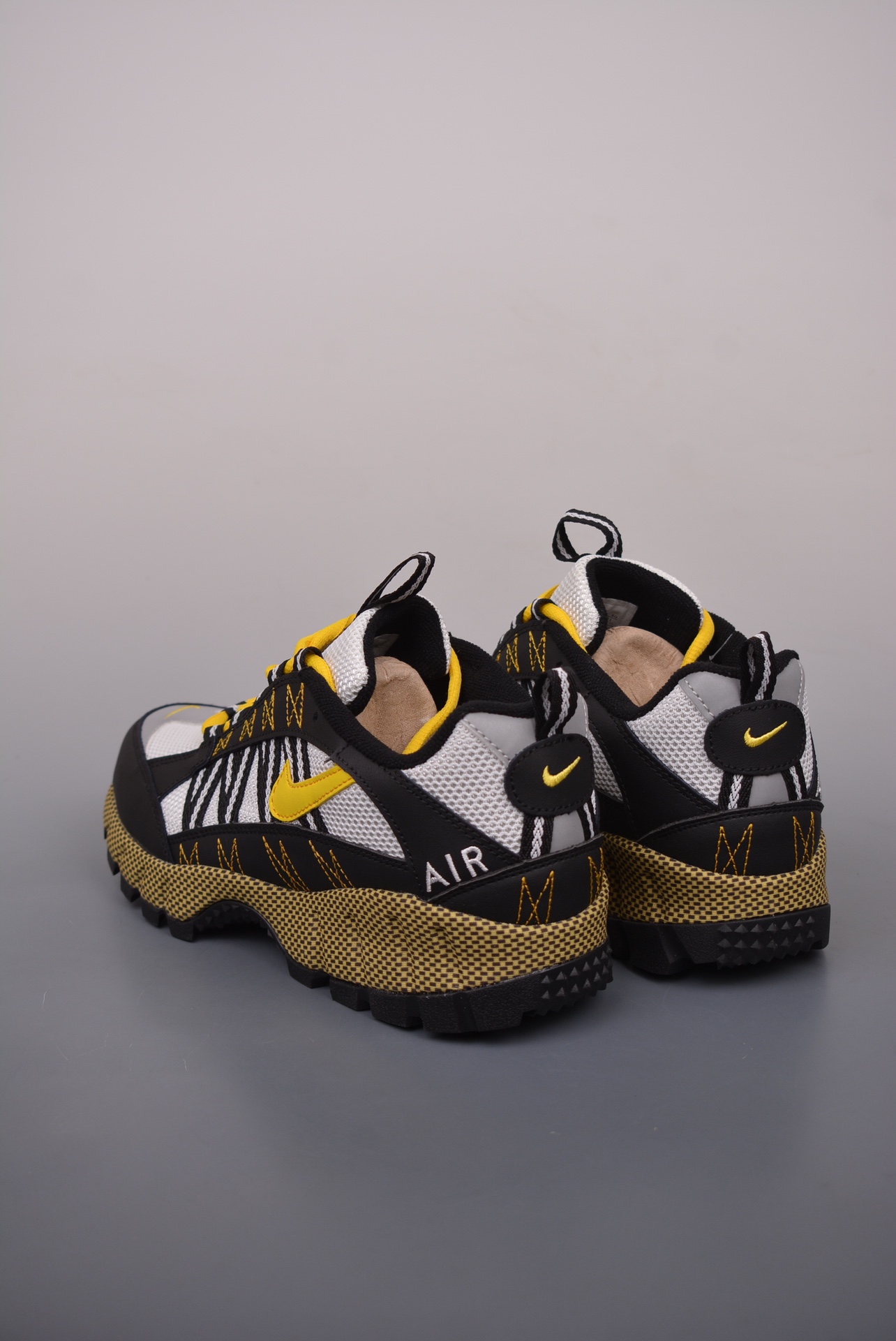 Nike Air Humara QS Maize Swoosh AJ1102-001