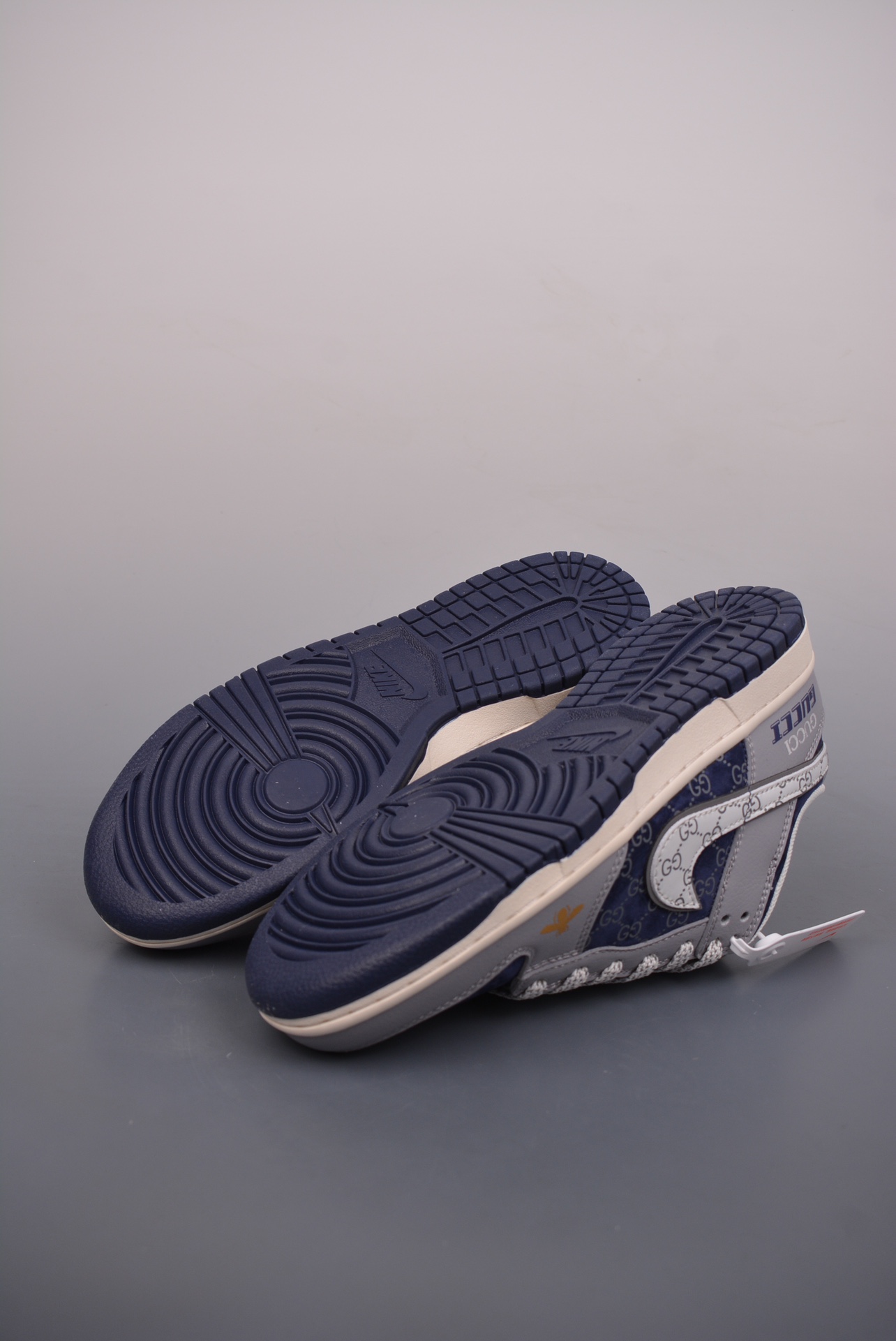Gucci x Nike SB Dunk Low Esquisite Gucci gray and dark blue FC1688-195