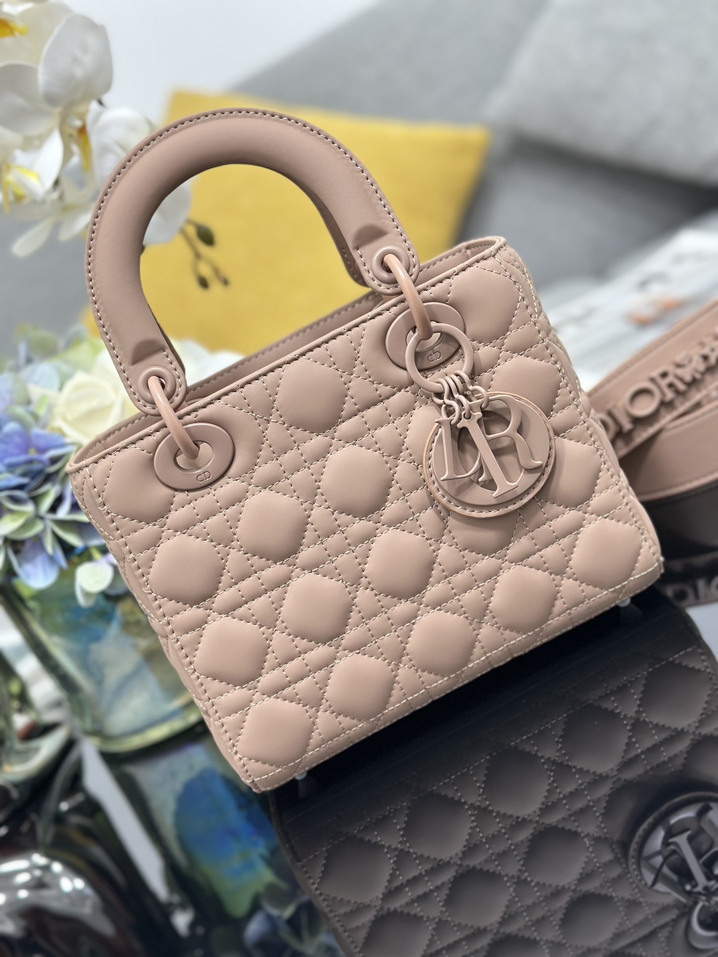 Dior Lady Dior My Four-grid Frosted Badge Lady Dior Bag M0538