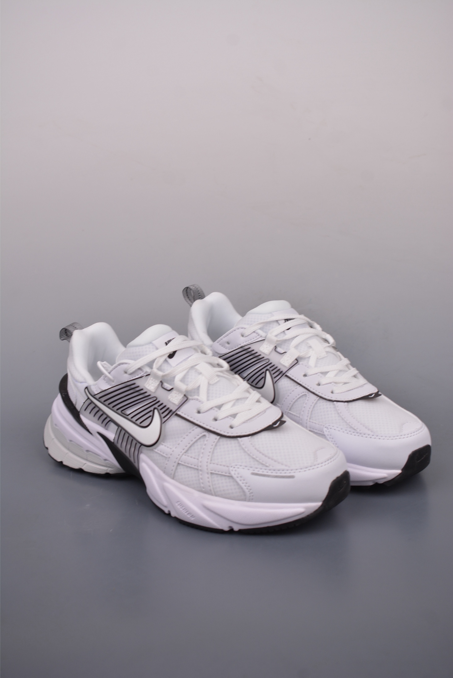 Nike Wmns V2K Runtekk Low running shoes White Striped Zebra HF5342-100