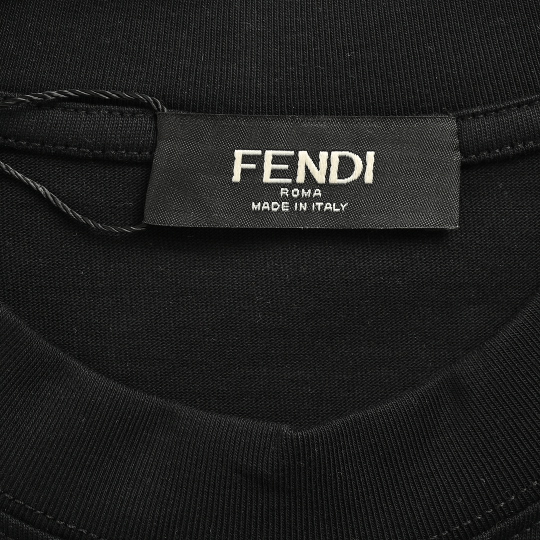 Fendi 24Fw long-sleeved T-shirt with contrasting double F logo embroidery on the chest