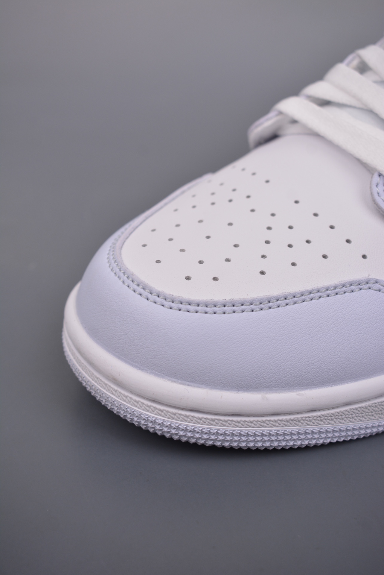 Air Jordan 1 Mid White Blue  FD8780-400