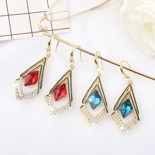 🔥New Year Promotion 48% OFF-Rhombus Sapphire Earrings-(2 pairs /1 pack)Buy 2 Packs Save $4 & Free Shipping