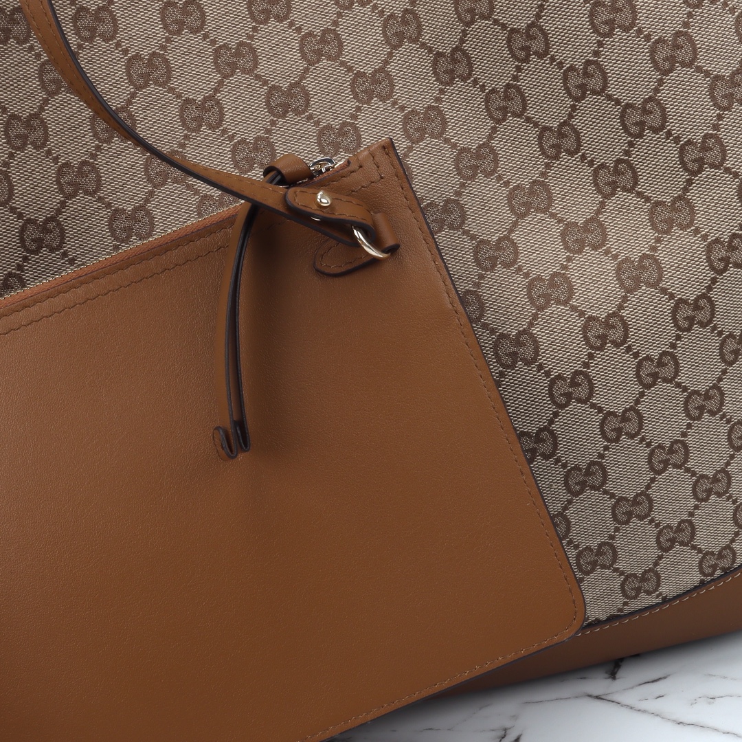 Gucci B large shoulder bag ‎815924 HAAKG 9755