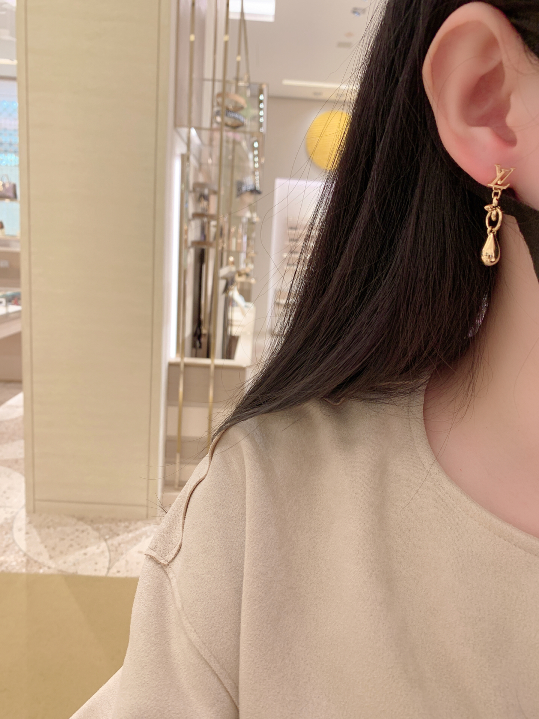Louis Vuitton Water Drop Earrings