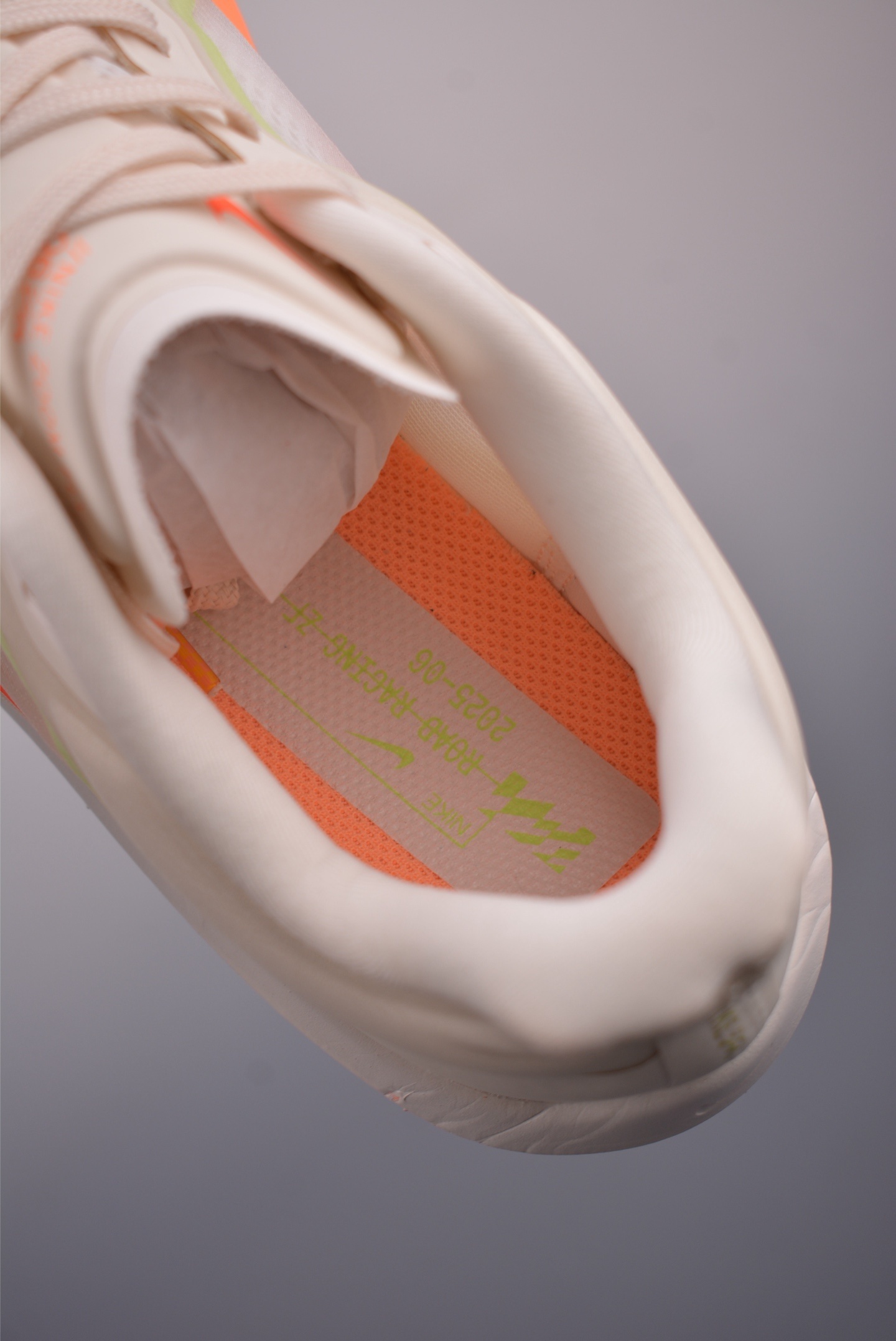 NIKE AIR Zoom RIVAL Fly 6“Off-white orange” FN8455-105