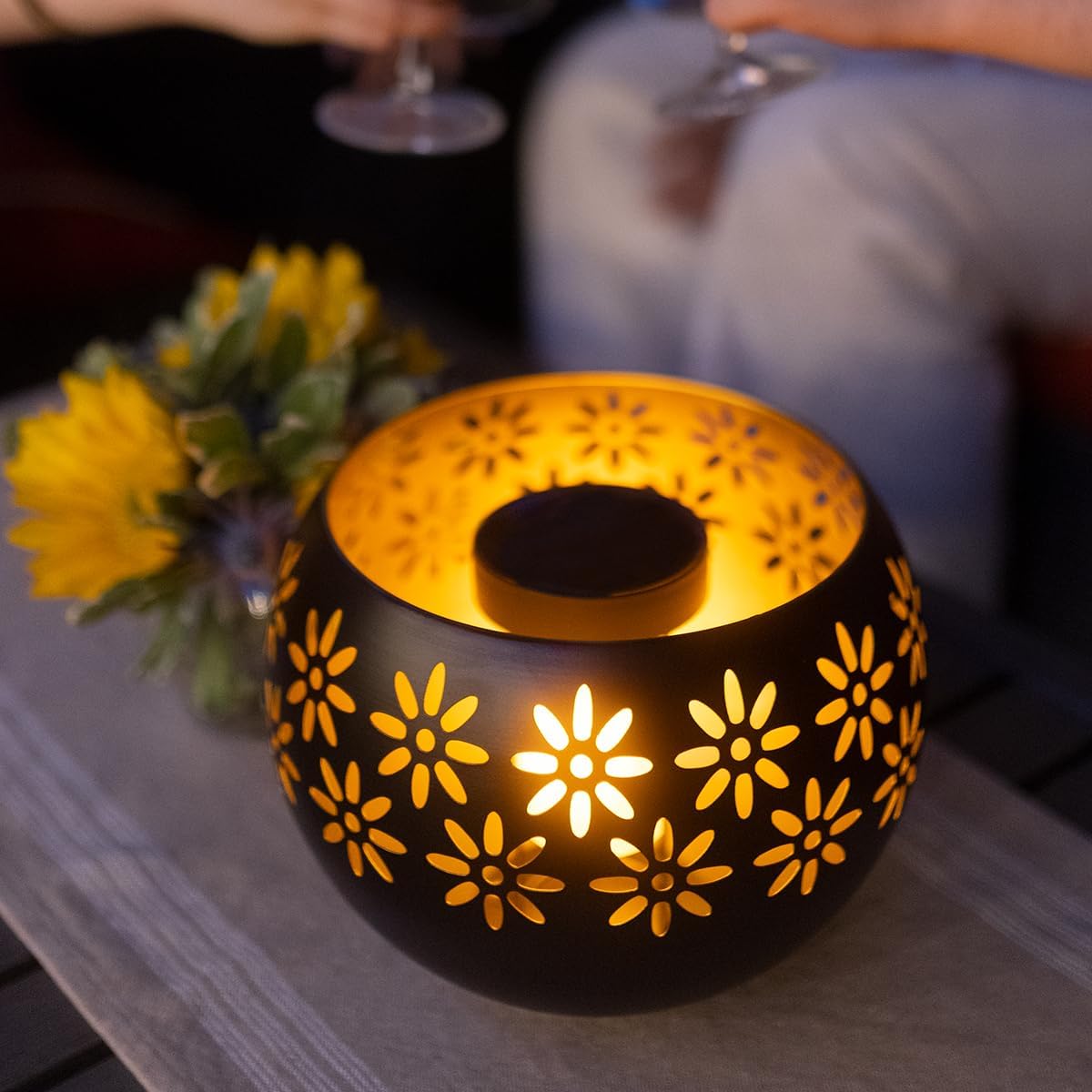 💖Last Day 49% OFF💖Decorative Metal Solar Patio Light with Flickering Flame