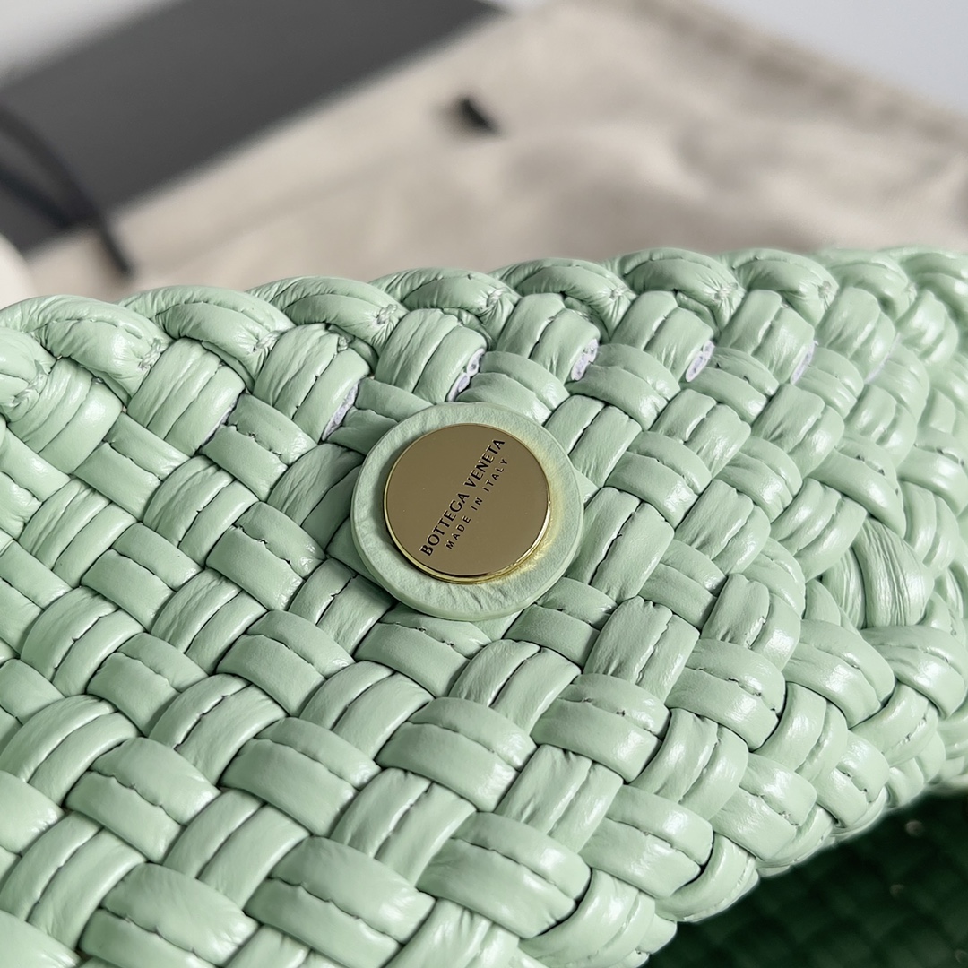 Bottega Veneta TOSCA woven handbag 776755