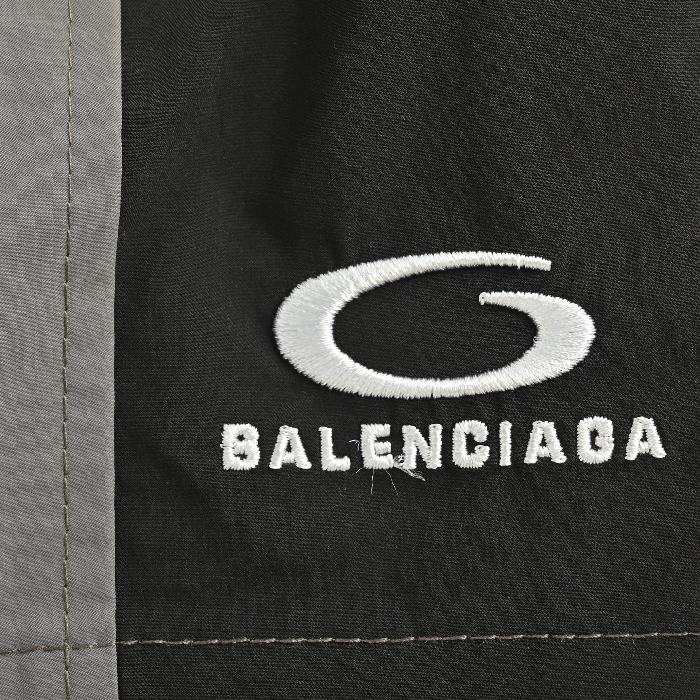 Balenciaga 25ss hoop embroidery contrast panel shorts