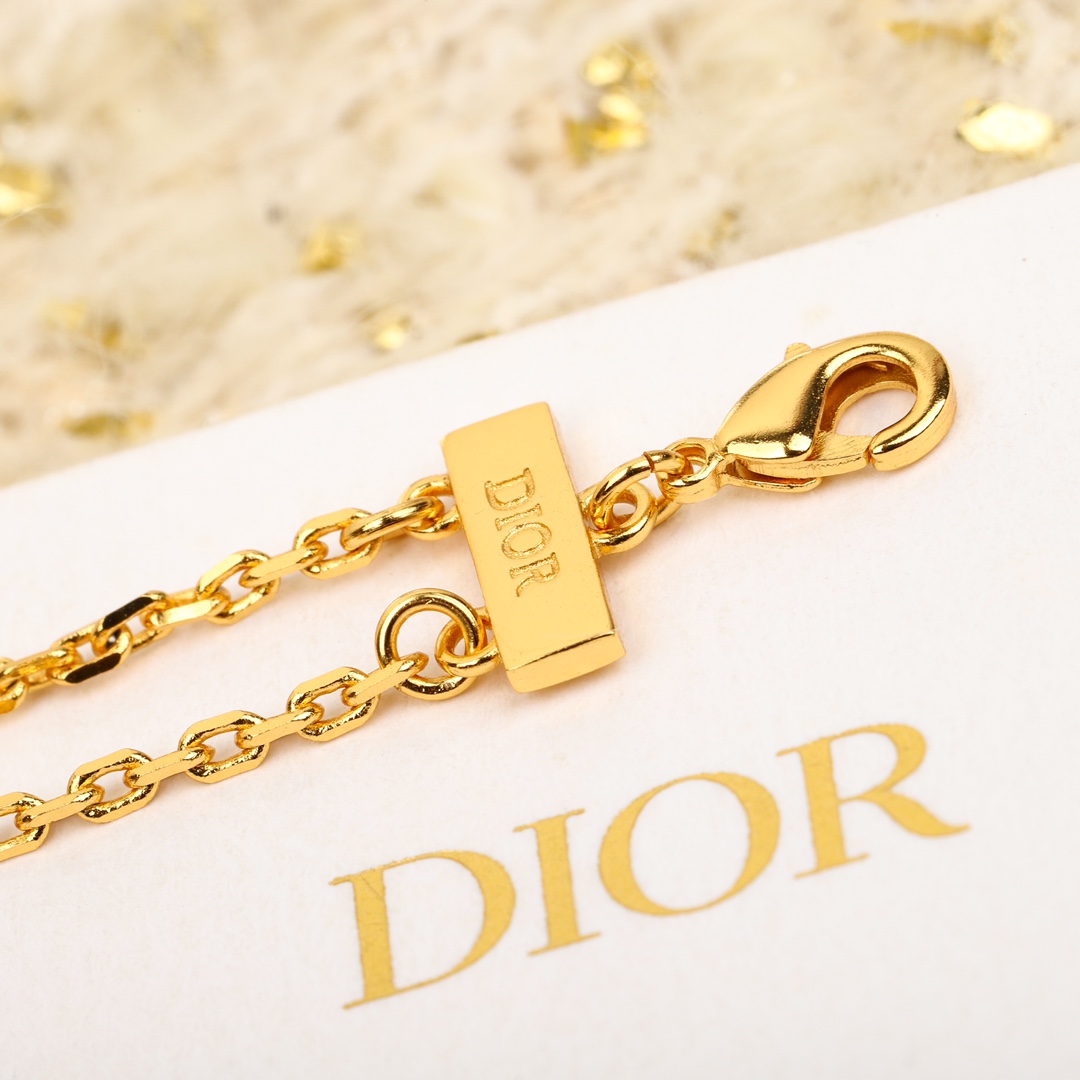 Dior hollow letter square pendant bracelet