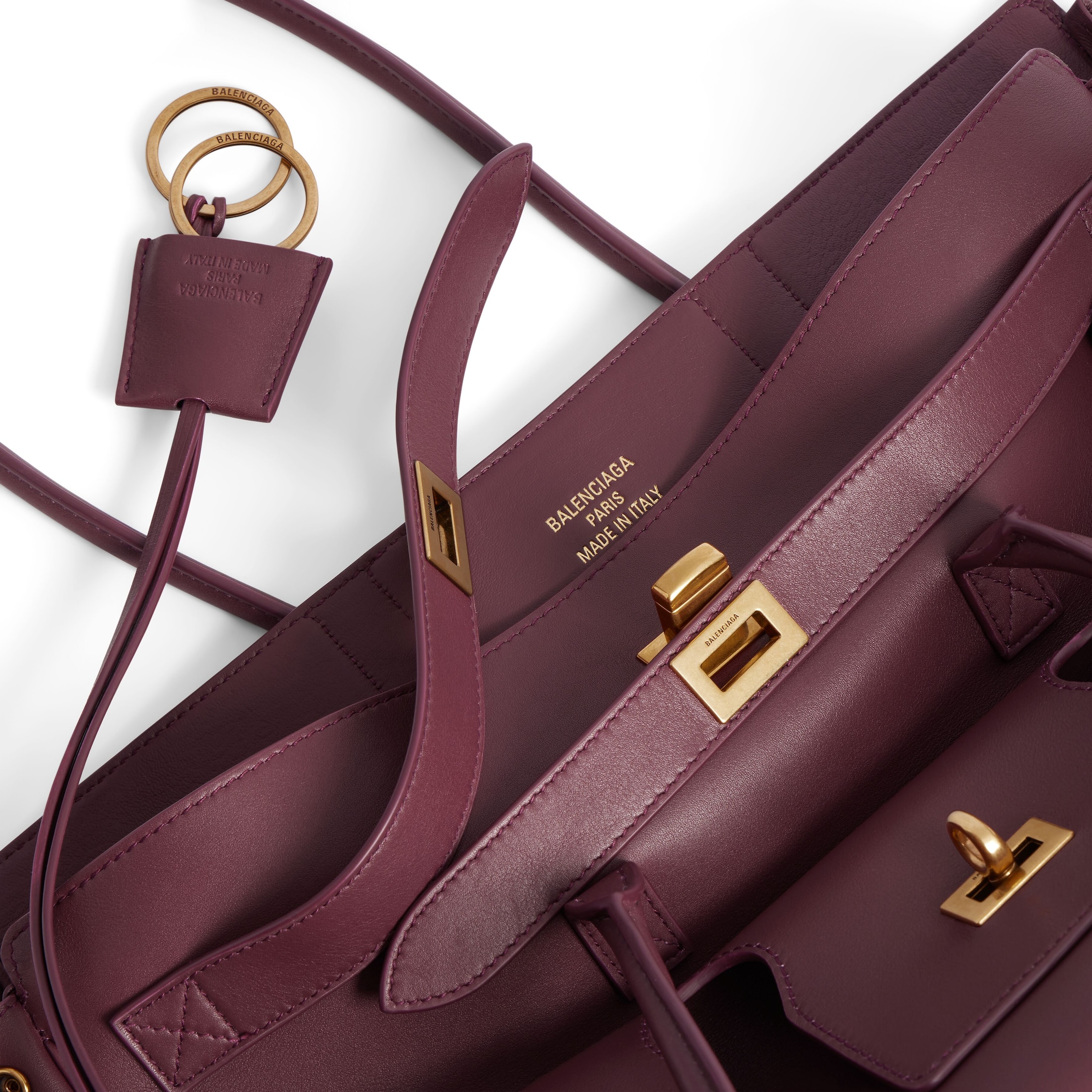 Balenciaga Bel Air Carry All Bag Medium 8054812ABAV1000
