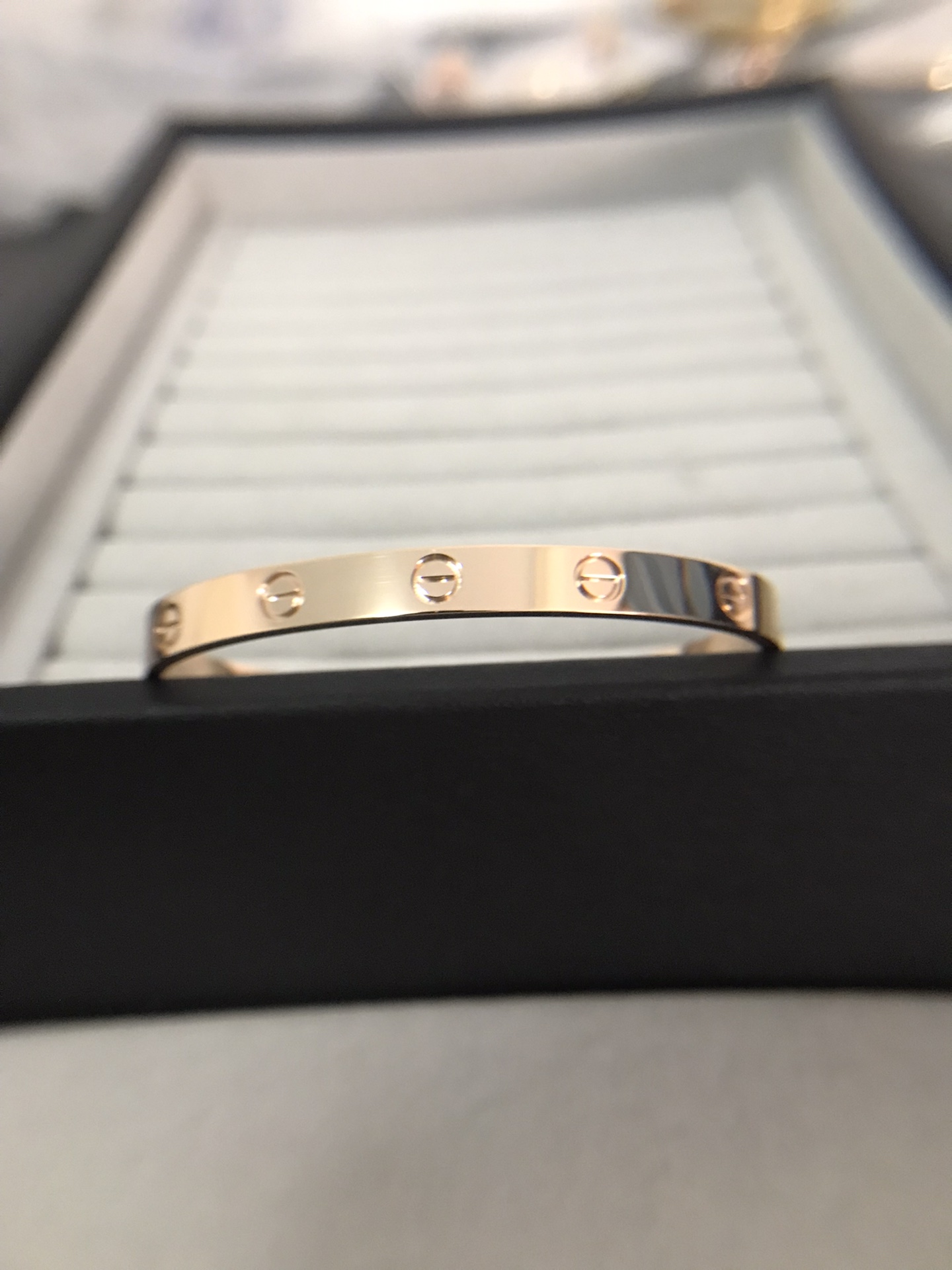 Cartier love series C-shaped bracelet