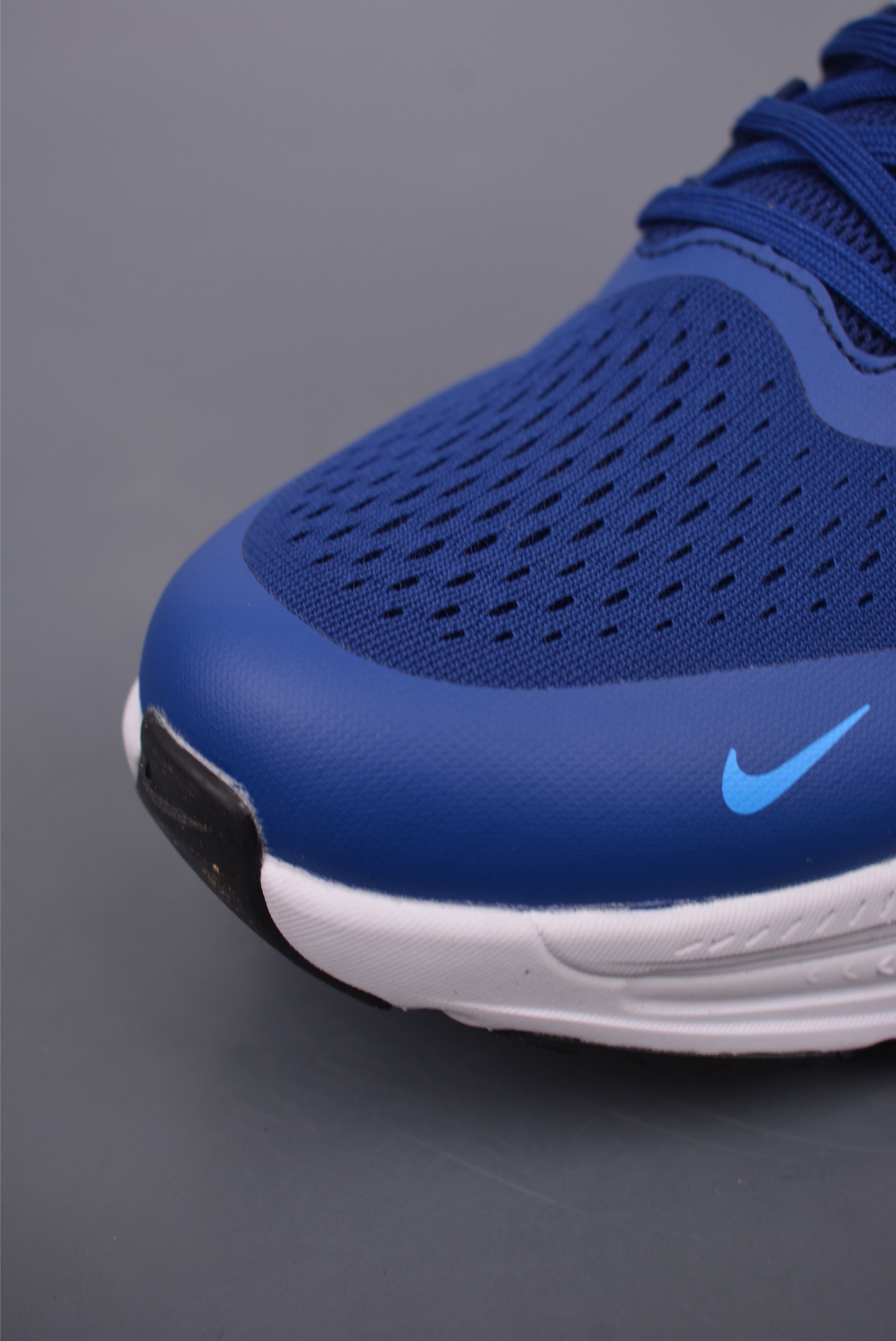 Nike Air Zoom Vomero 18X Blue White