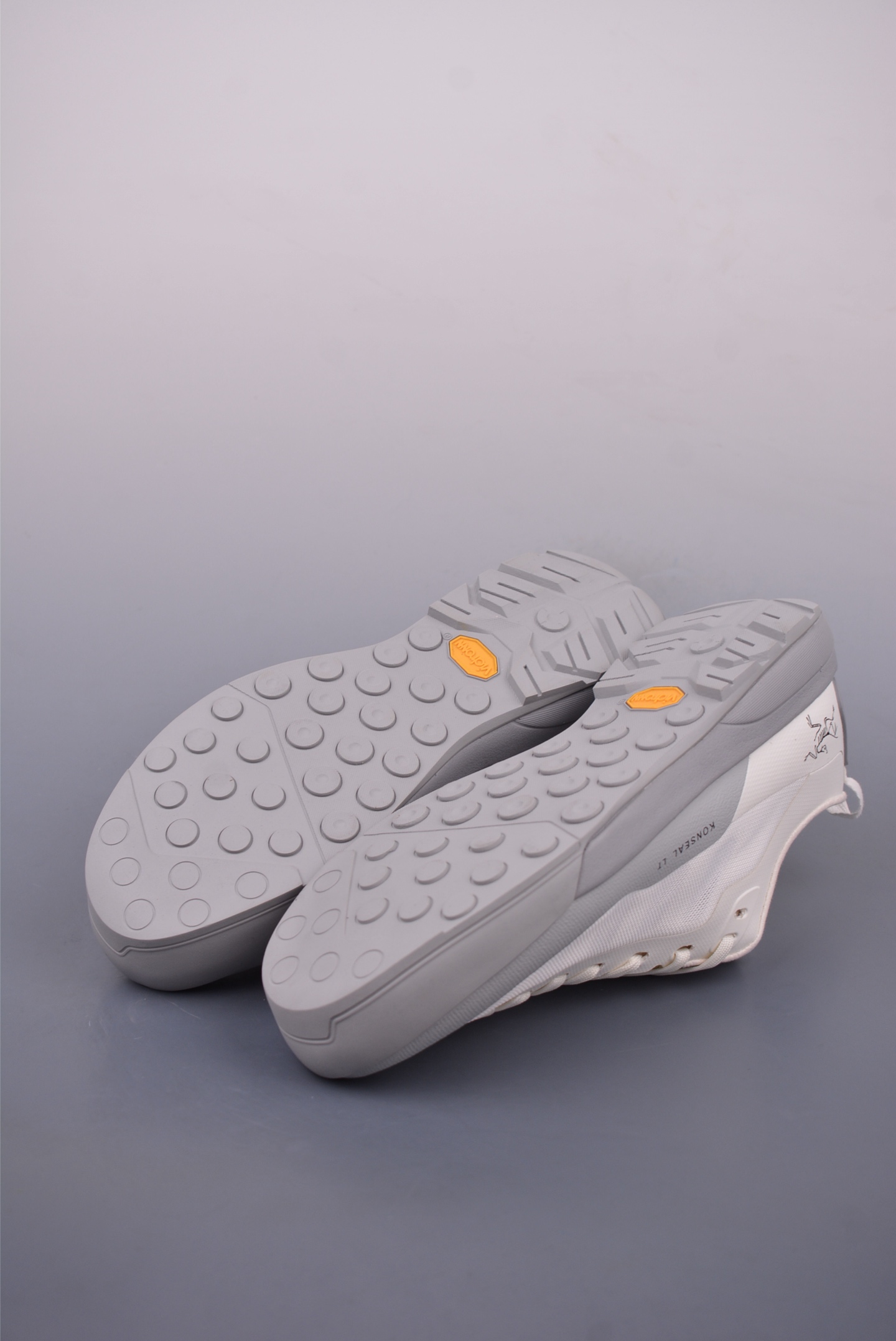 Arc'teryx KYLAN sneakers white grey 077218
