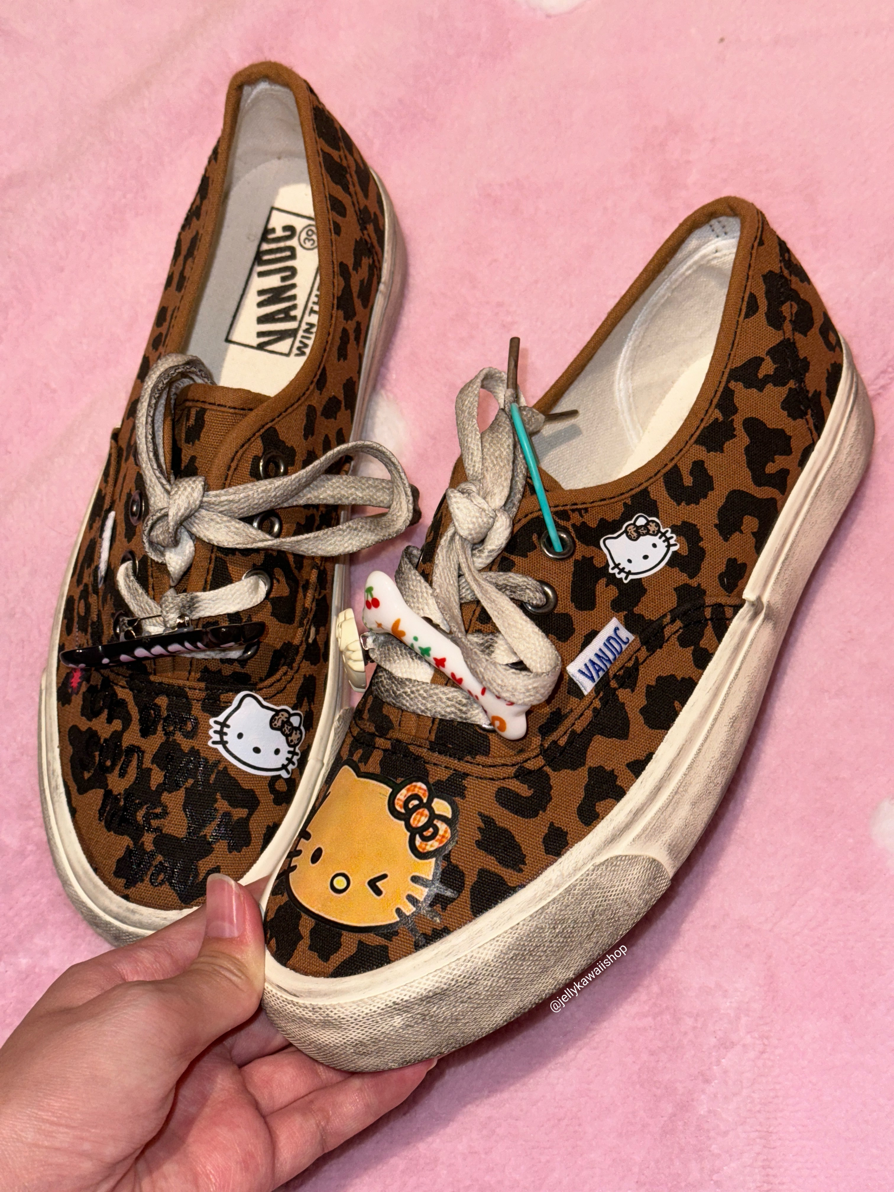Hellokitty Leopard Print Fashion Distressed Sneakers Cute Canvas Slip on Shoes