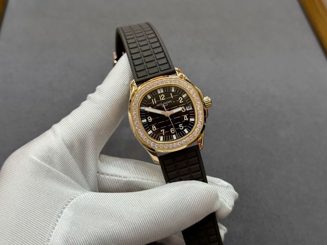 Patek Philippe Factory New AQUANAUT Series
