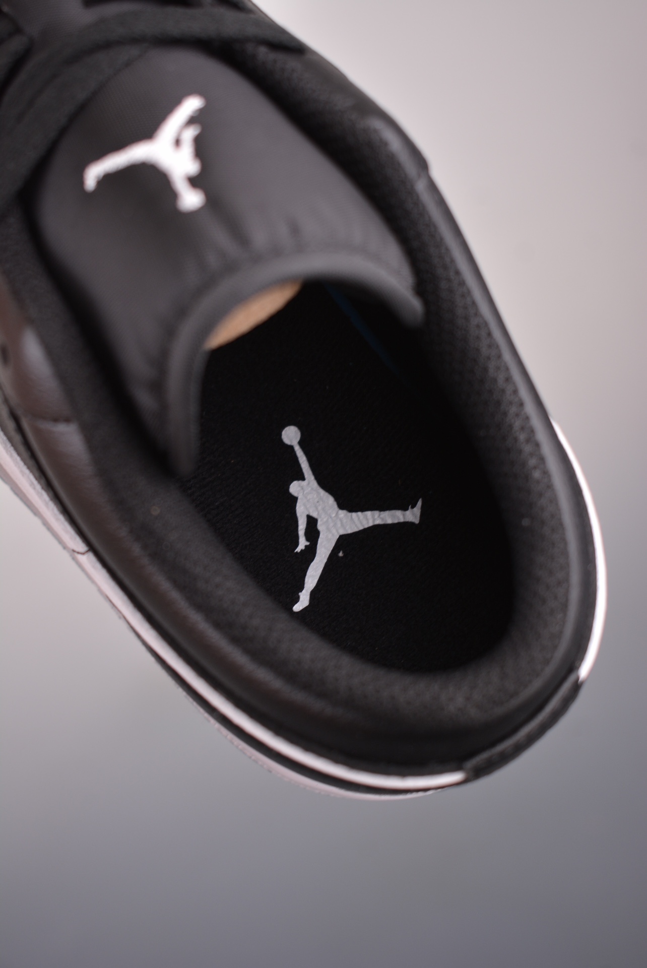 Air Jordan 1 Low Black and White Panda 553558-040