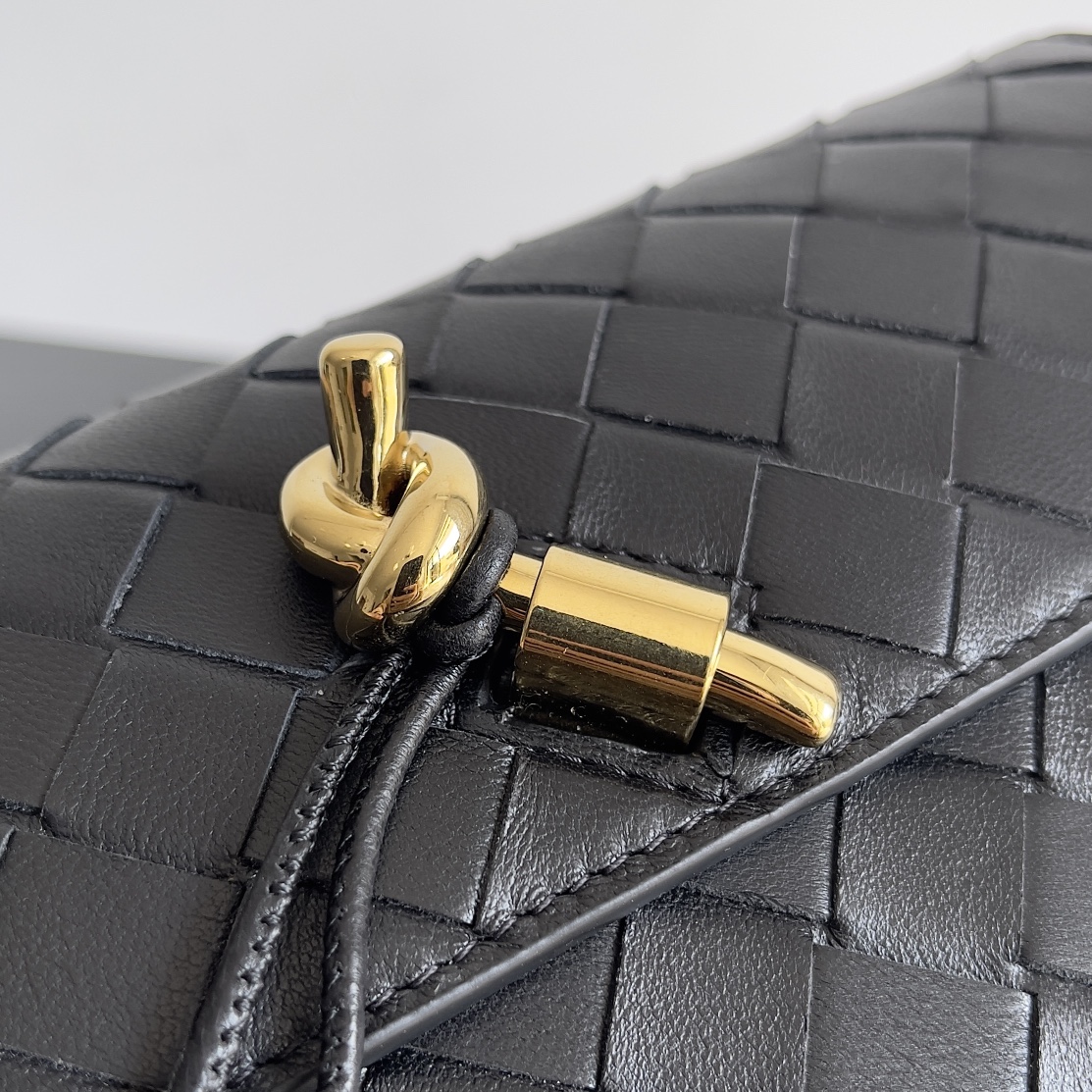 Bottega Veneta Andiamo Clutch Wallet 741504