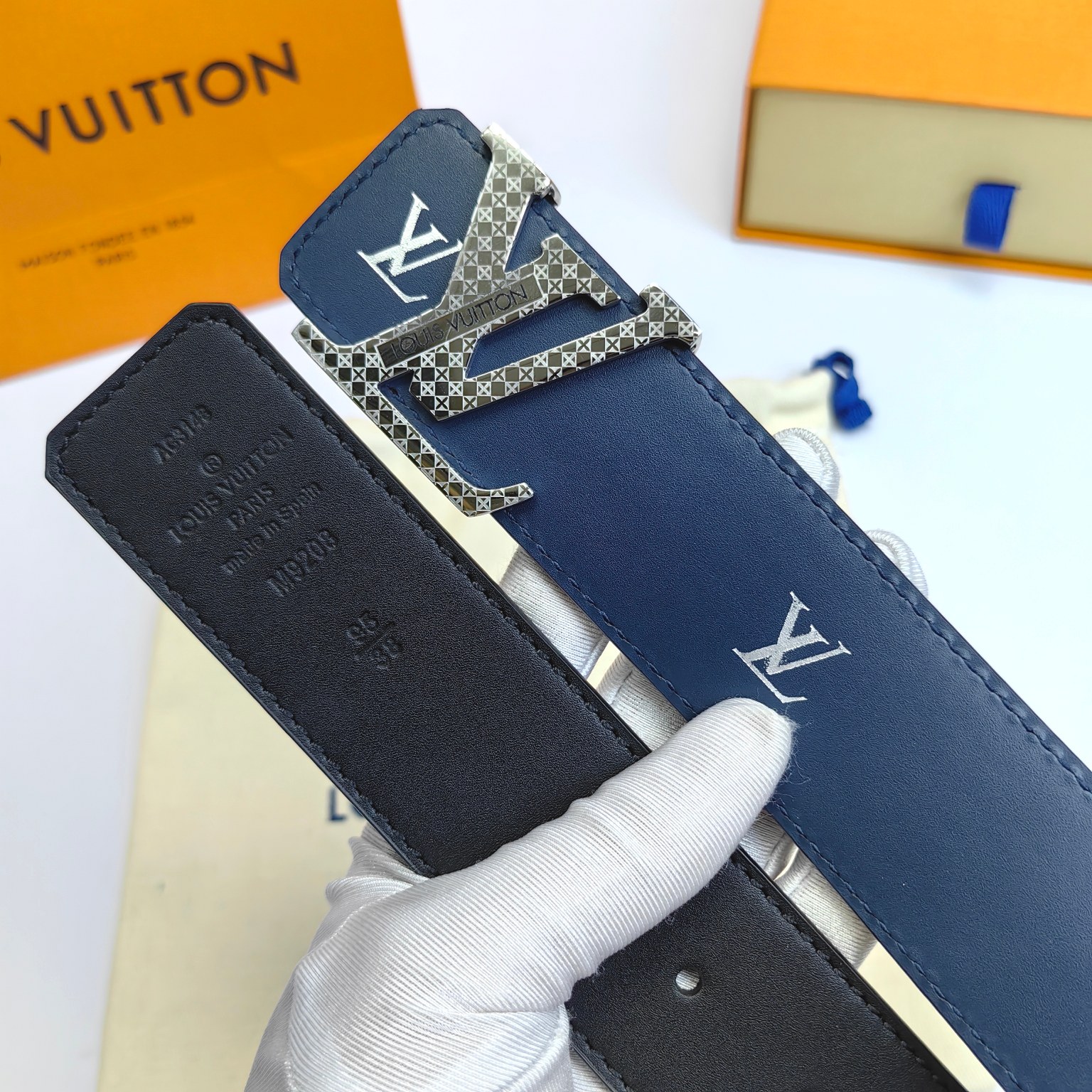 Louis Vuitton Men's Leather Belt with Engraved Buckle, 4CM Width
