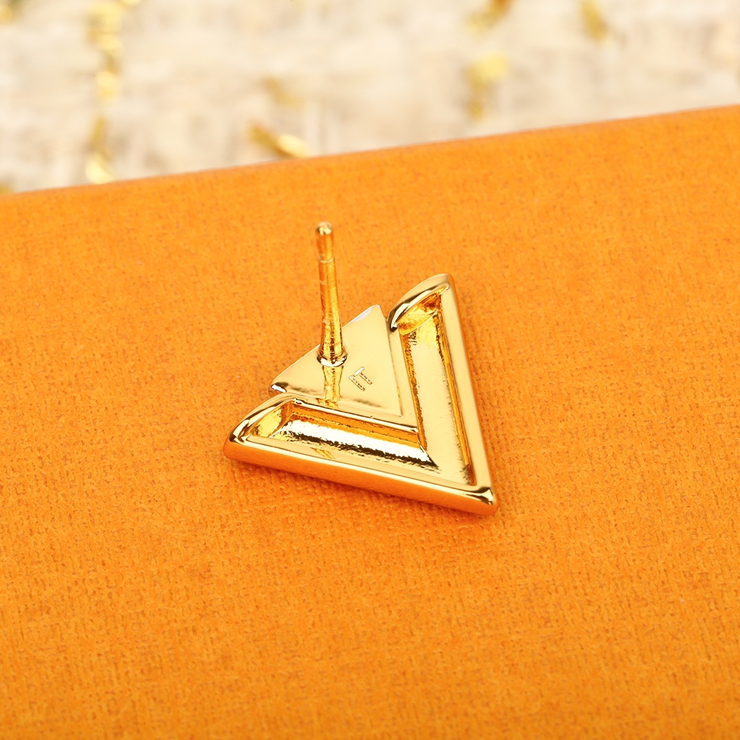 Louis Vuitton Letter V Rhinestone Four-claw Earrings
