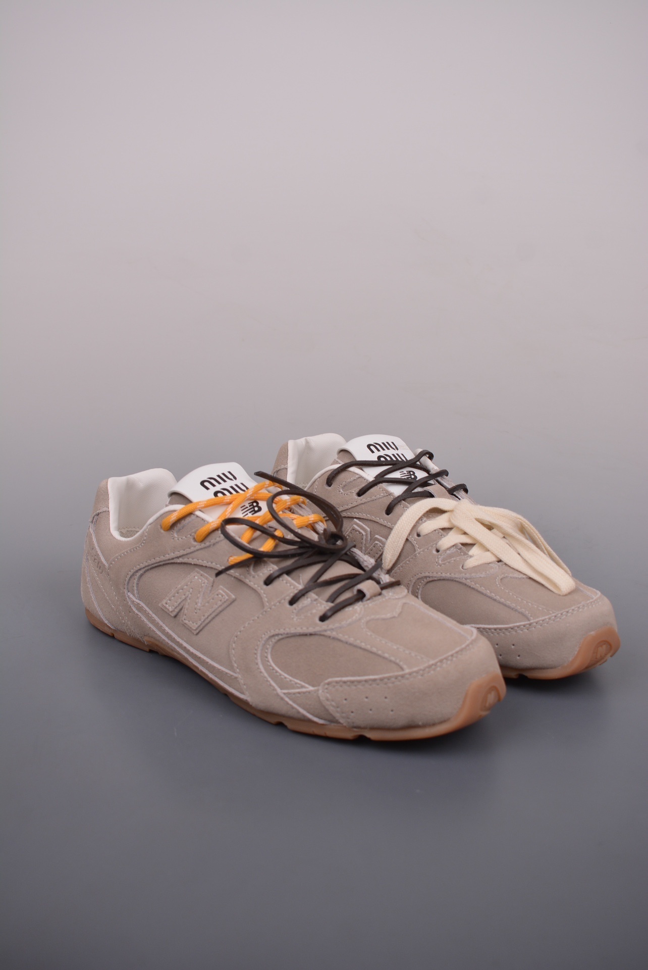 Miu Miu x New Balance 530 SL 