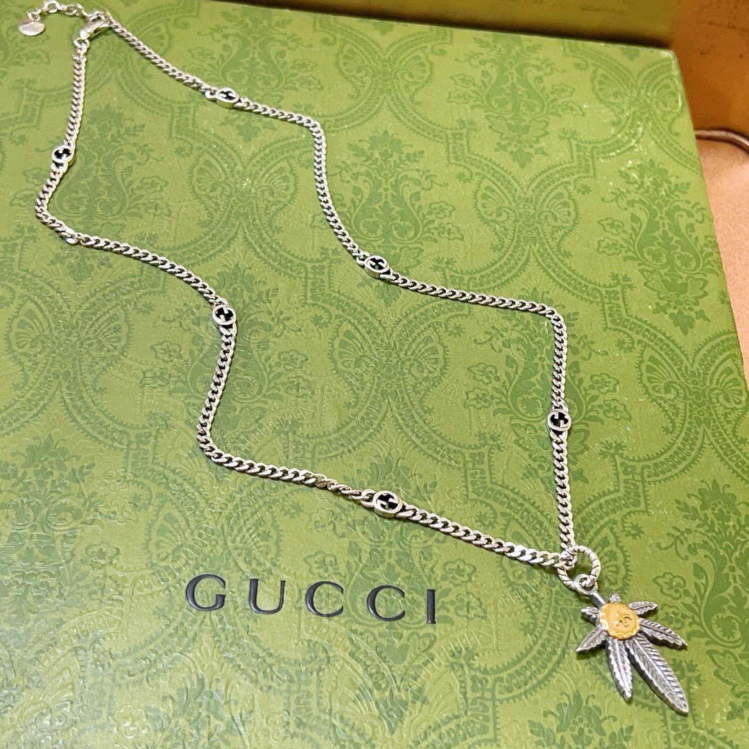 Gucci Anger Forest Series Coconut Leaf Flat Chain Necklace