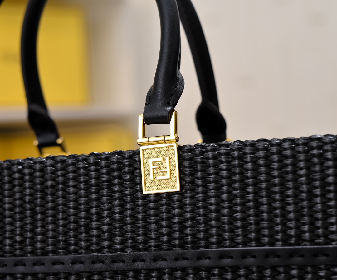 FENDI Sunshine Summer Straw Shopping Bag 80108