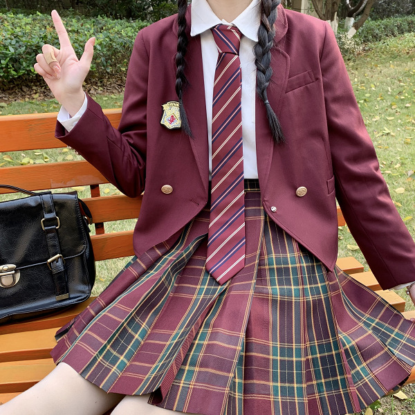 A student uniform of the Institute of wind and Sun Short Burgundy Blazer JK plaid skirt suit