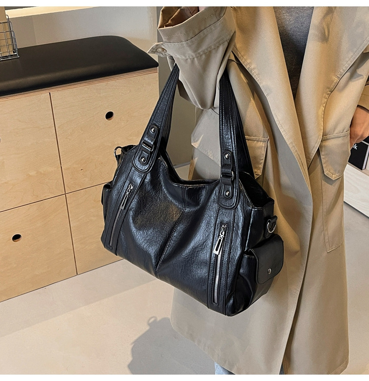 🌲Early Christmas Sale 49% OFF🌲Women's Punk Style Studded Decor Tote Bag