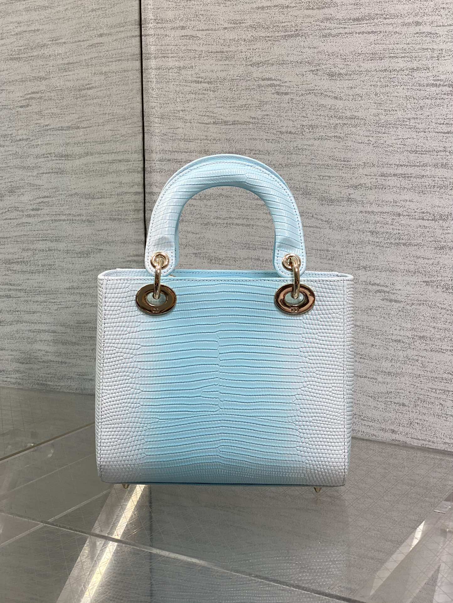 Dior Lady Dior four-grid rare lizard pattern handbag
