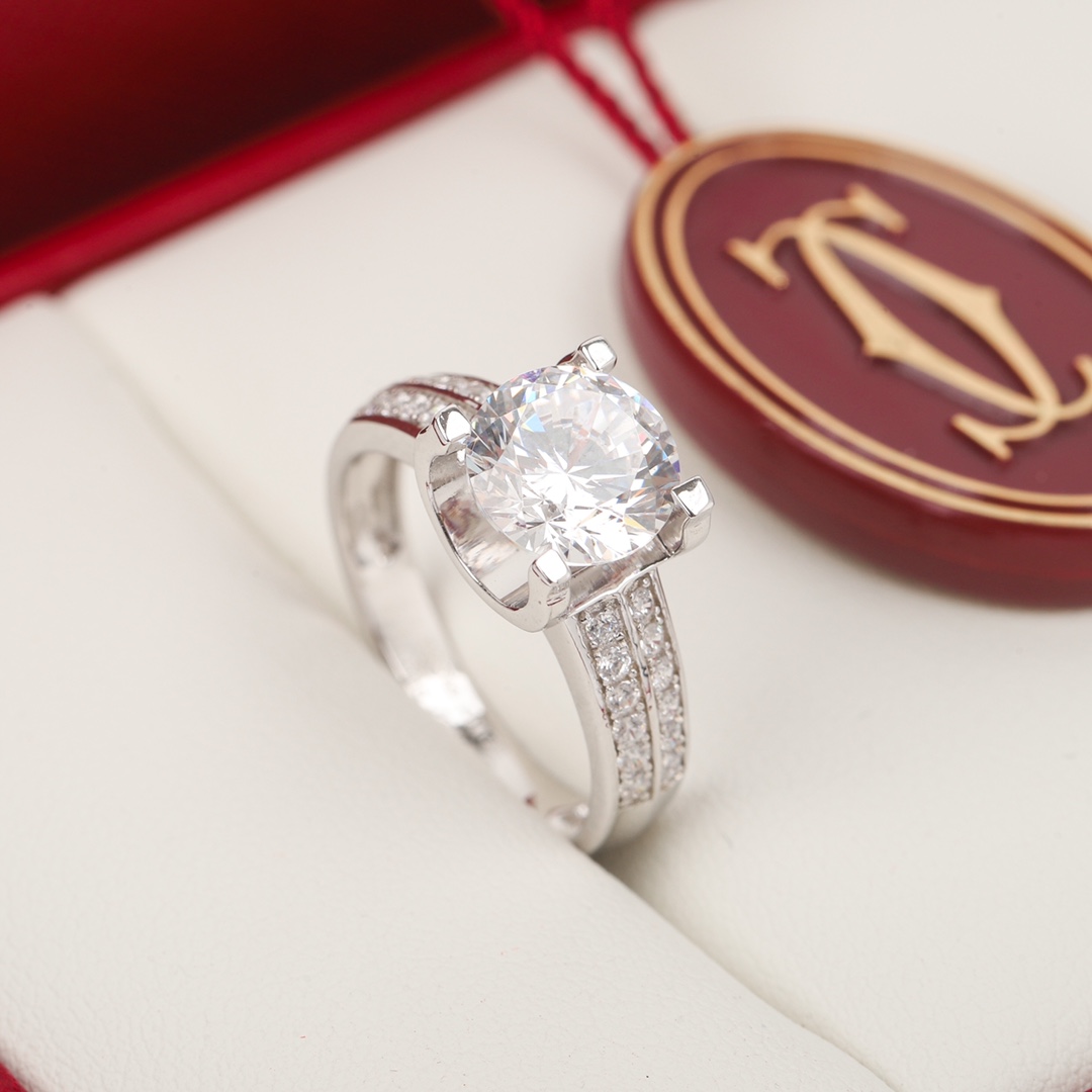 Cartier 2 carat horn ring