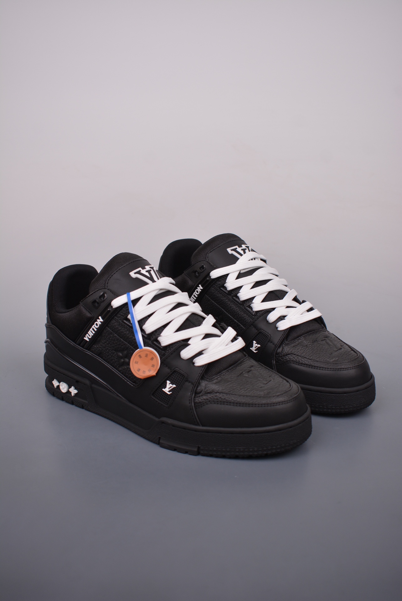 Louis Vuitton Trainer Sneaker Low Black and White Embossed 1AAREW