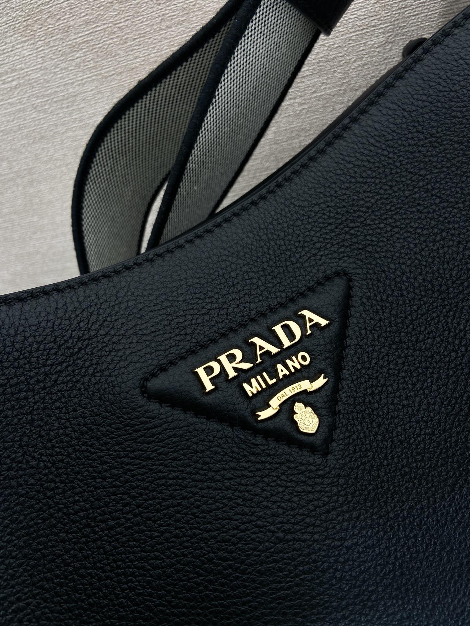 Prada Large Tote Bag 1BC073