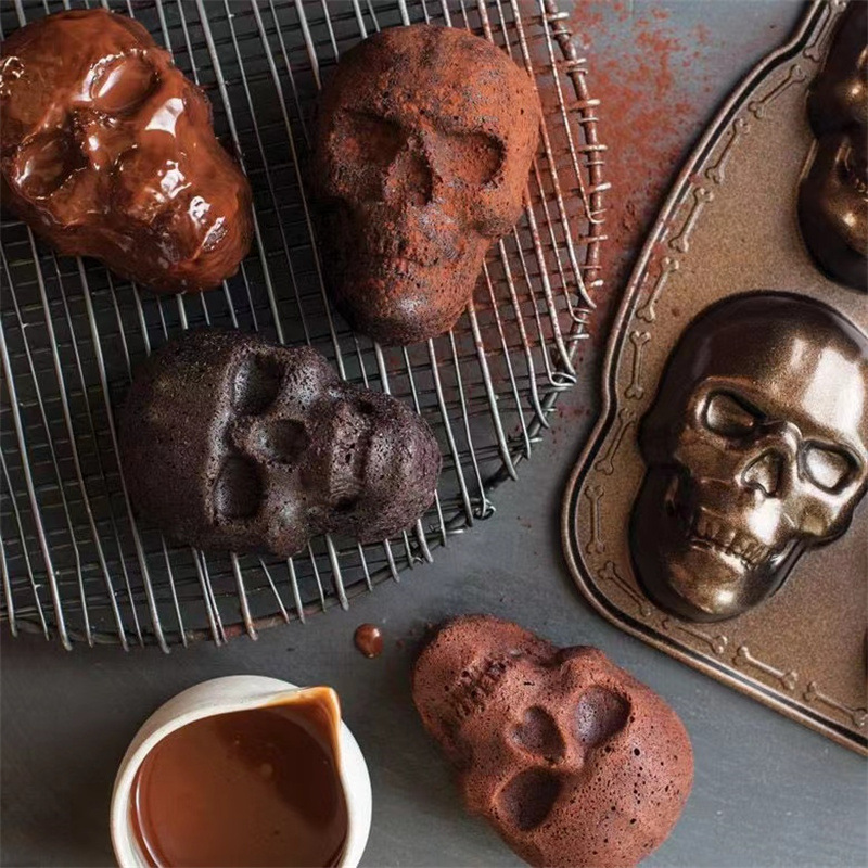 Halloween Bakeware-Haunted Skull Cakelet Pan