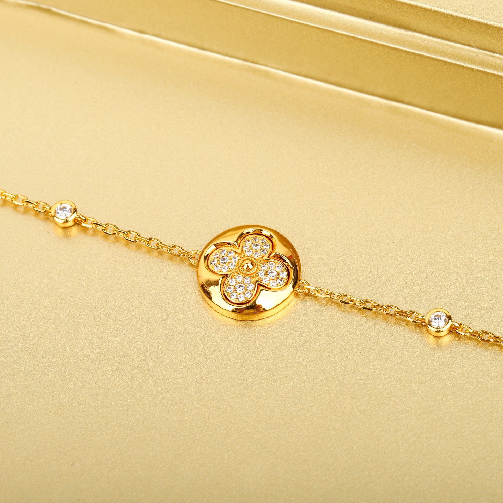 Louis Vuitton COLOR BLOSSOM Necklace