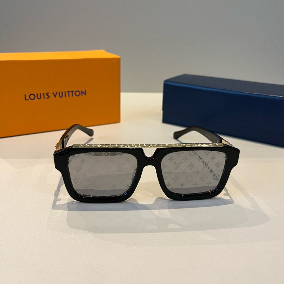 Louis Vuitton square-frame sunglasses