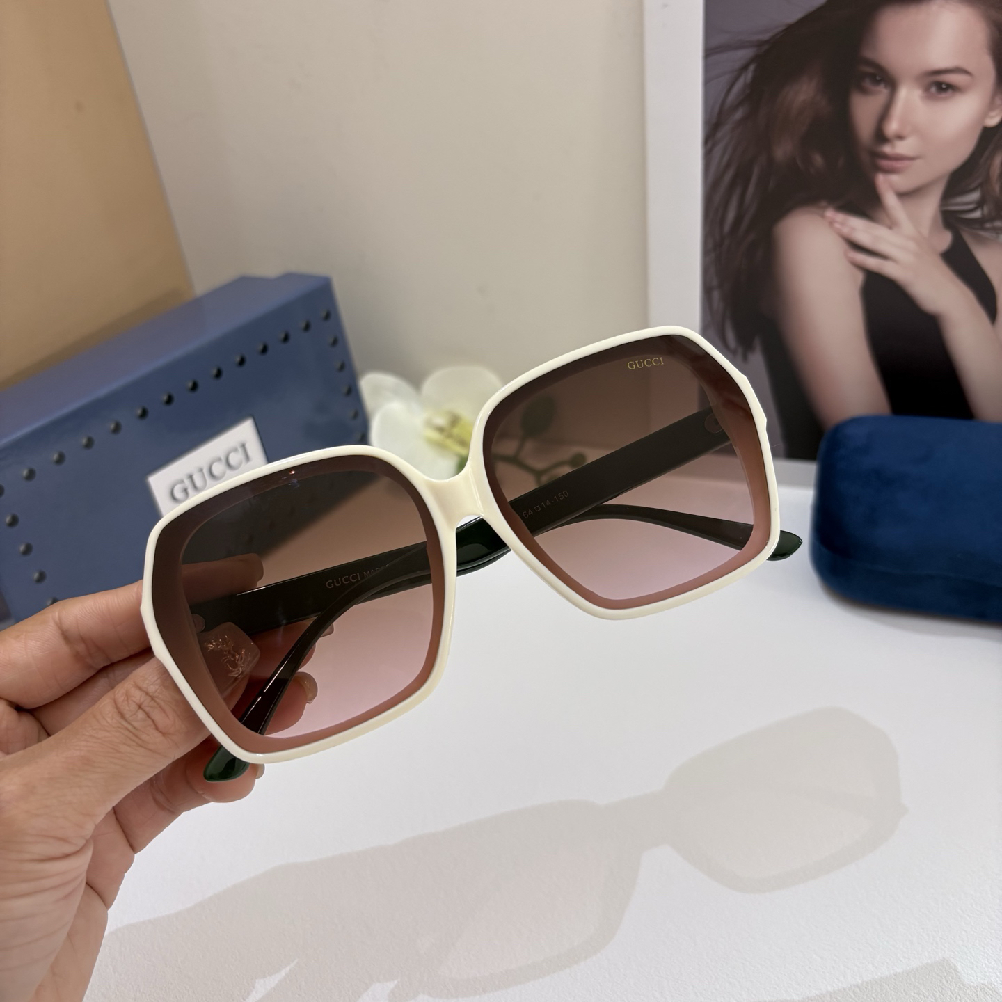 Gucci Round Frame Sunglasses