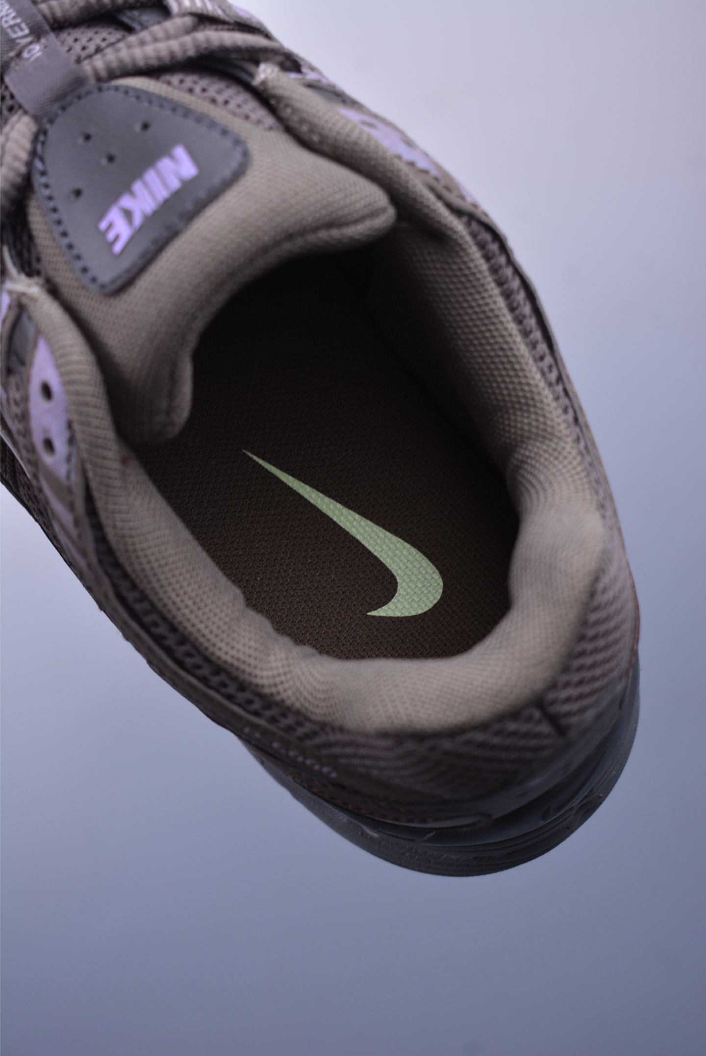 Nike P-6000 Premium Running Shoes Gold Gray Brown CD6404-202