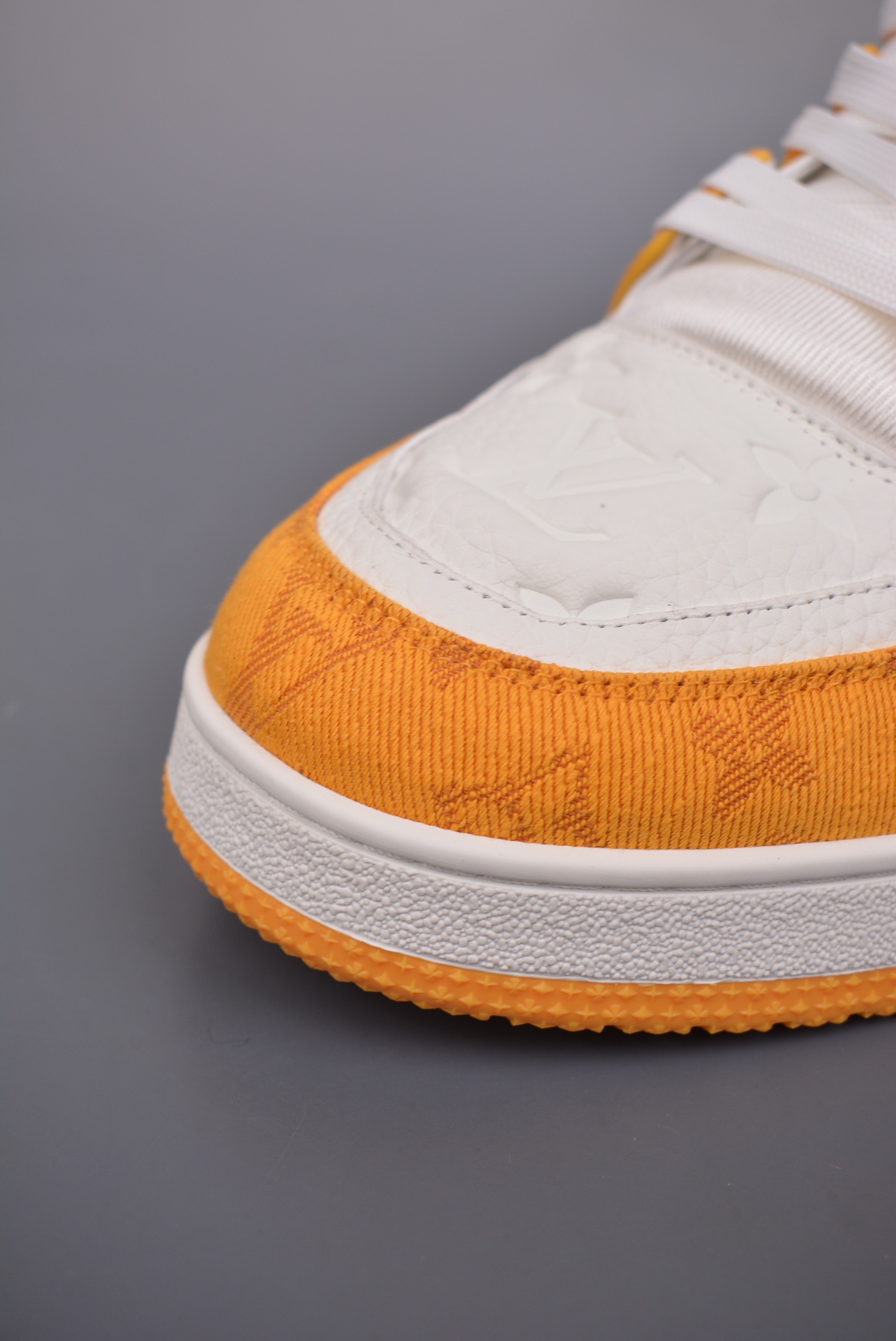 Louis Vuitton Trainer Sneaker Low Orange and White Jacquard 1A9JHF