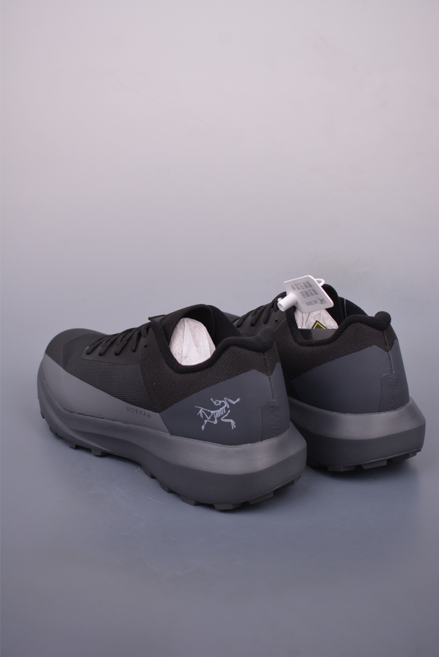 Arc'teryx KYLAN sneakers gray and black 0772183129