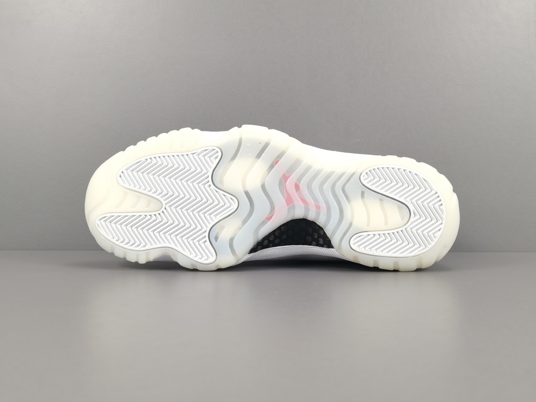 Nike Air Jordan 11 Retro HighPlatinum Tint 378037-016
